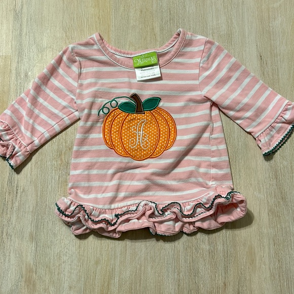 Monogram “A” Top - Picture 1 of 1